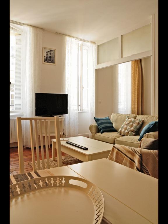 Апартаменты Bordeaux Charming Center Номер фото